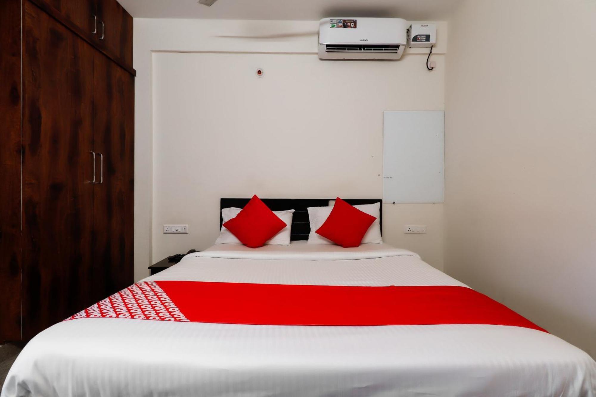 Super Gn Collection O Near Rajajinagar Industrial Estate Otel Bangalore Dış mekan fotoğraf