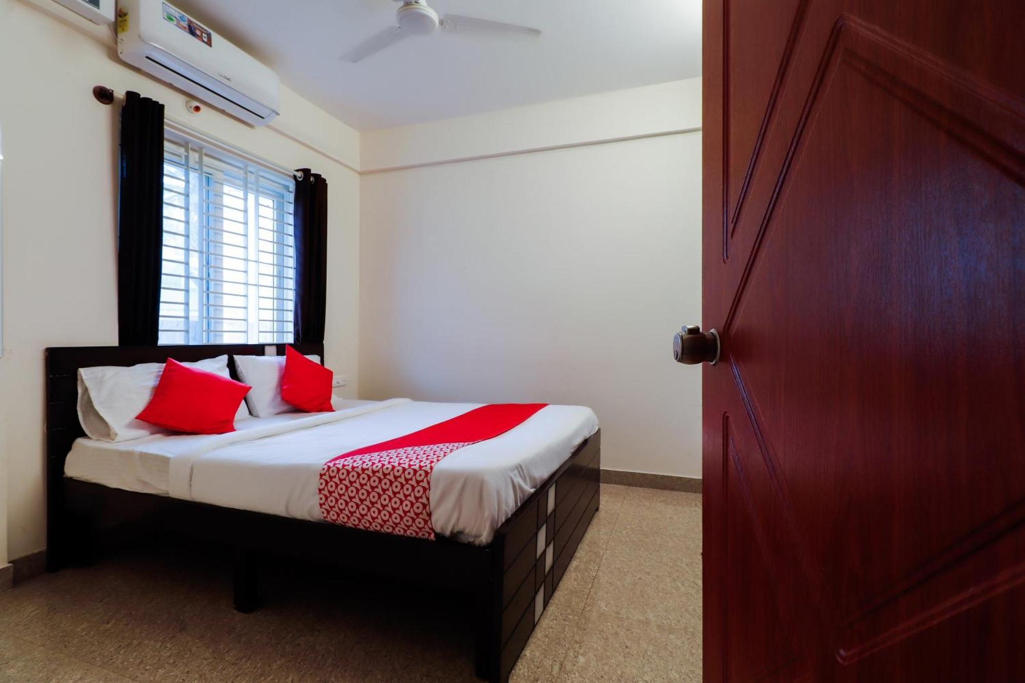 Super Gn Collection O Near Rajajinagar Industrial Estate Otel Bangalore Dış mekan fotoğraf